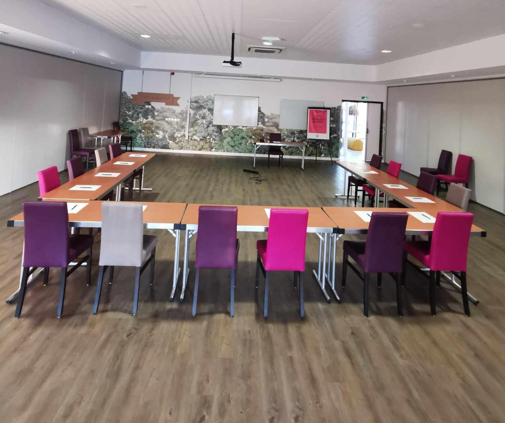 Hotel Ibis Styles Montargis Arboria Pannes  Bagian luar foto