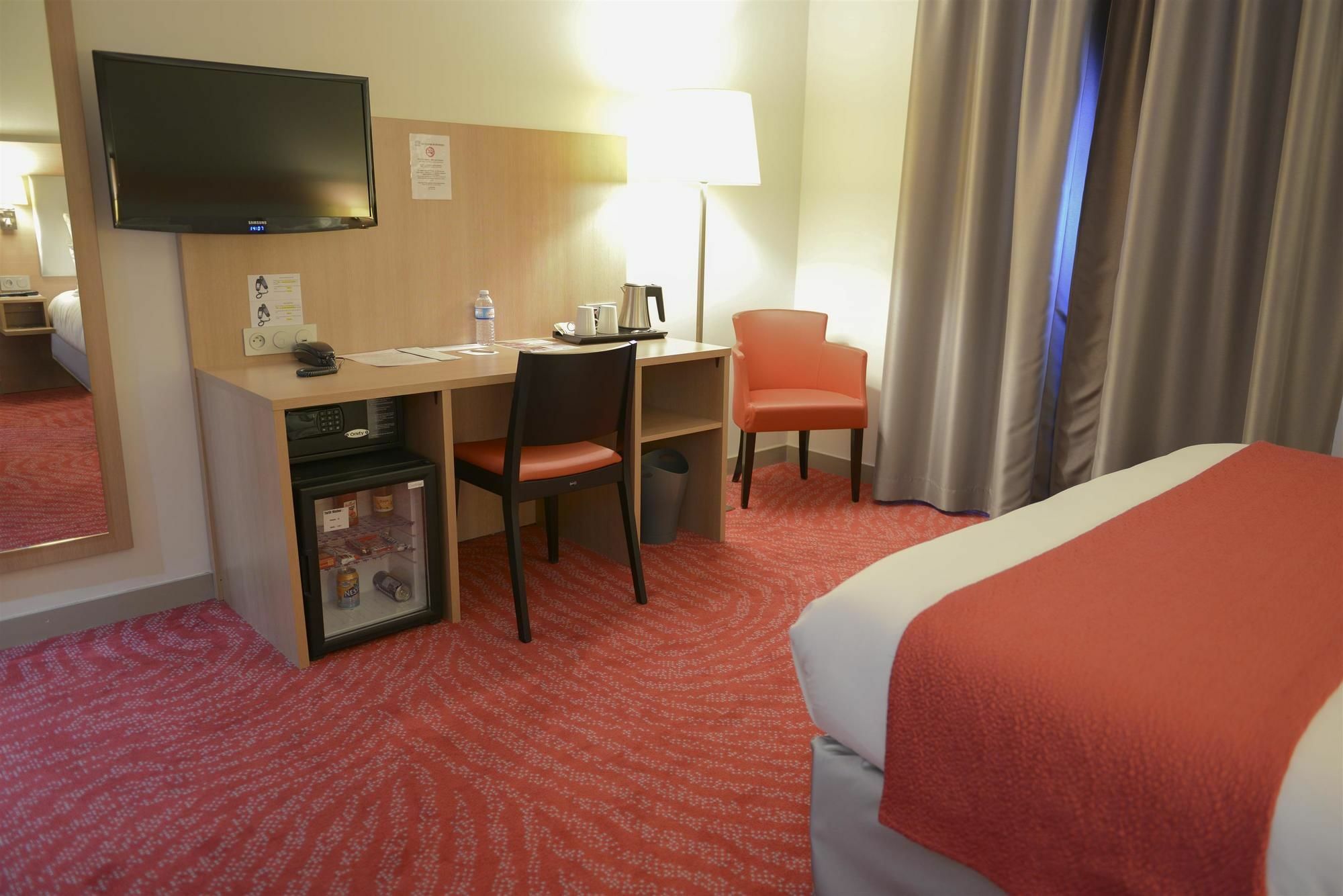 Hotel Ibis Styles Montargis Arboria Pannes  Bagian luar foto